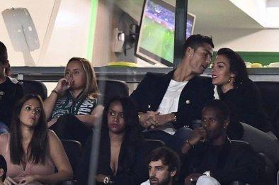 Ronaldo sabiq klubunun oyununu stadiondan izlədi 