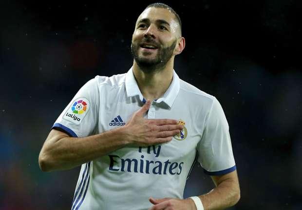 Benzema avtomobil qəzasına düşdü - Şəkil