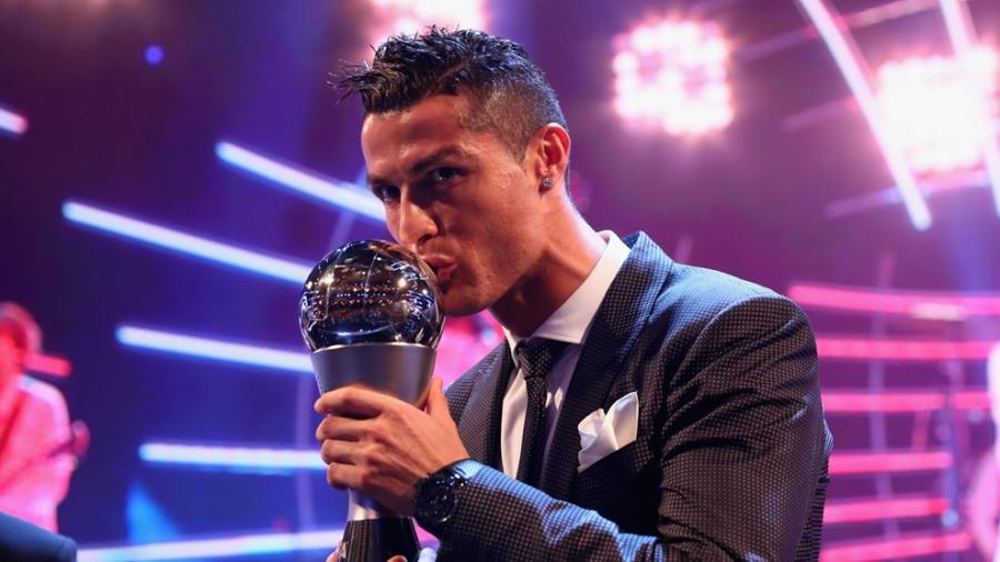 Ronaldo 2017-ci ilin ən yaxşı futbolçusu seçildi