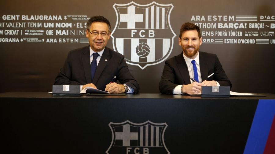 Messi “Barselona” ilə müqaviləni uzatdı –  rəsmi