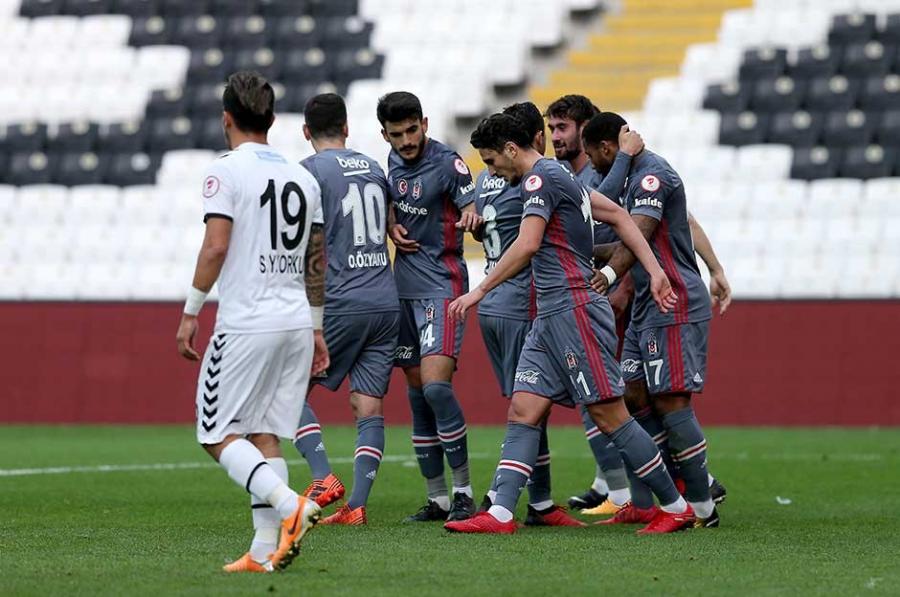 "Beşiktaş" 9 cavabsız qolla qalib gəldi - Türkiyə kuboku