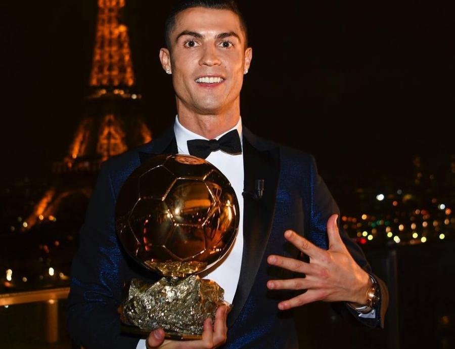 "Dünya futbol tarixininin ən yaxşı oyunçusu mənəm" - Ronaldo