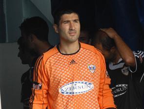 Fərhad Vəliyev “Qarabağ”da qaldı