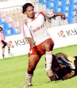 Suares imzaladı, növbədə Şimarkovdur