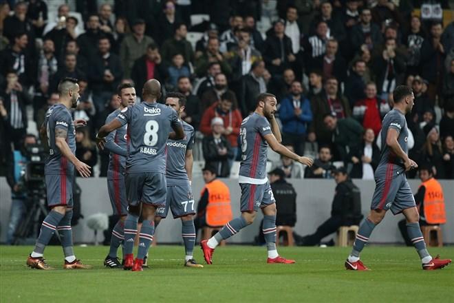 “Beşiktaş” böyükhesablı qələbə ilə -  1/4 finala yaxınlaşdı