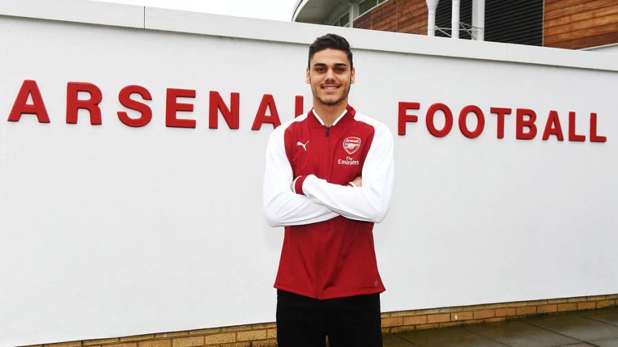 “Arsenal” müdafiəçi aldı