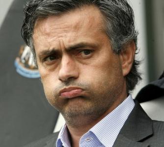 “Mənə 20 futbolçudan ibarət heyət bəs edir” 
