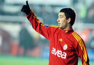 Arda Turan Madrid klubuna transfer olundu