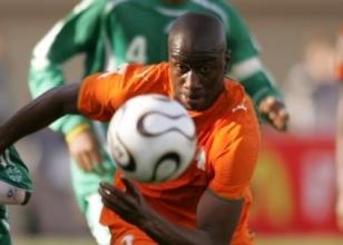 Rəqibini zədələyən futbolçu 8 oyunluq cəzalandırıldı