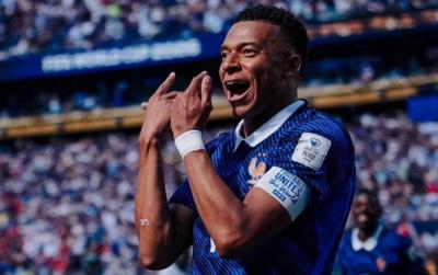 Ronaldonu geridə qoydu, Klozeyə çatdı