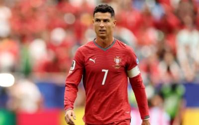 Ronaldo niyə əvəz olunmadan oynayır?