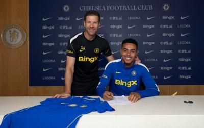 "Çelsi" tarixinin ən bahalı transferini açıqladı