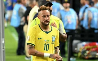 Neymar Braziliya millisində karyerasını başa vurdu
