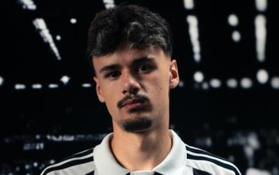 "Yuventus" 18 yaşlı futbolçu ilə gücləndi