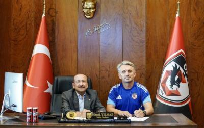 Türkiyə klubunda yeni baş məşqçi