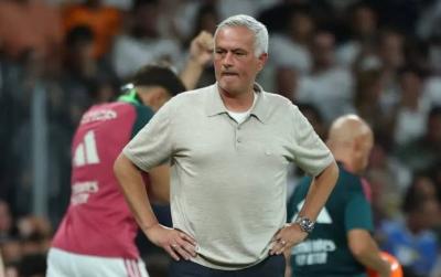 Mourinyo “Real”ın futbolçularını niyə “sadəlövh” adlandırıb?