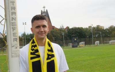 Kilsə, şərf və "Vyeçista”ya transfer - Şəkillər