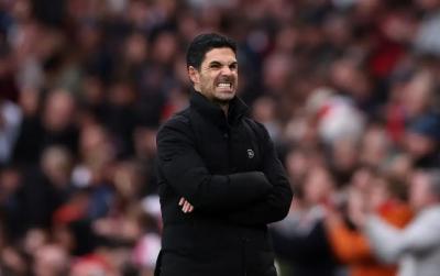 Baş məşqçi futbolçularını niyə çətin vəziyyətə salır?