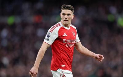 "Arsenal"dan ayrılmaq istəyir