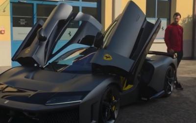 Özünə 3,6 milyon avroluq “Ferrari” hədiyyə etdi - Video