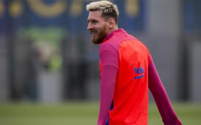 Messi məşqlərə başladı