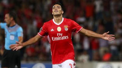 "Liverpul" hücumçu transfer edir