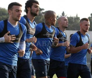 “Qarabağ” “Neftçi” ilə oyunun hazırlığına başladı