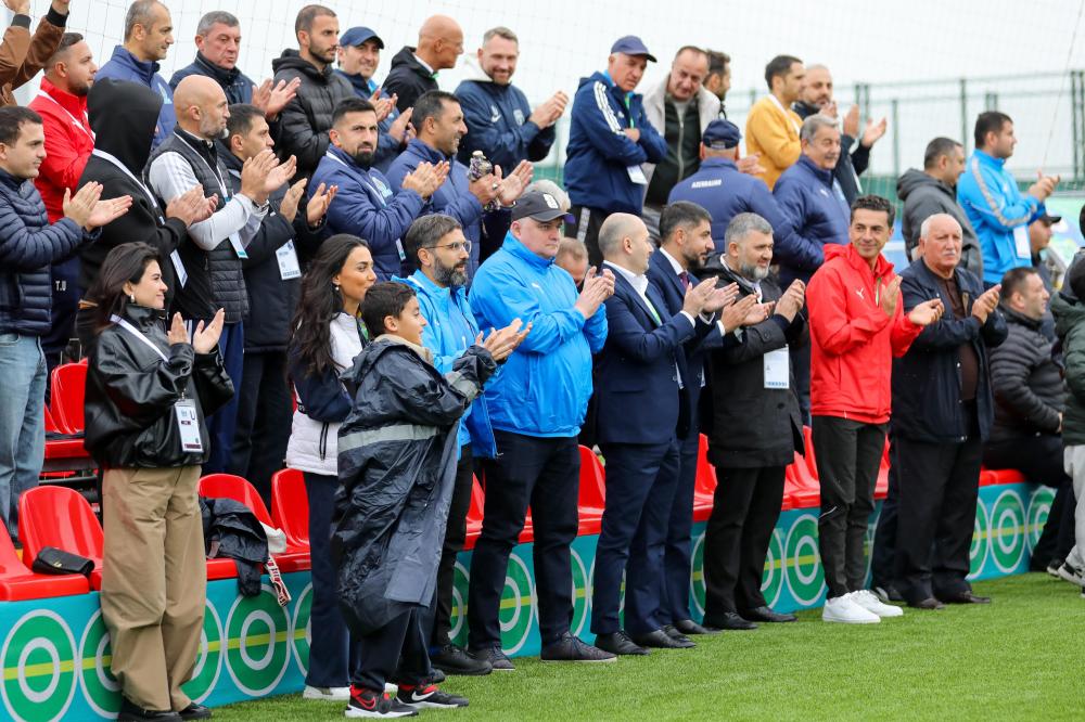 AFFA prezidenti millinin oyununu izlədi - Şəkillər