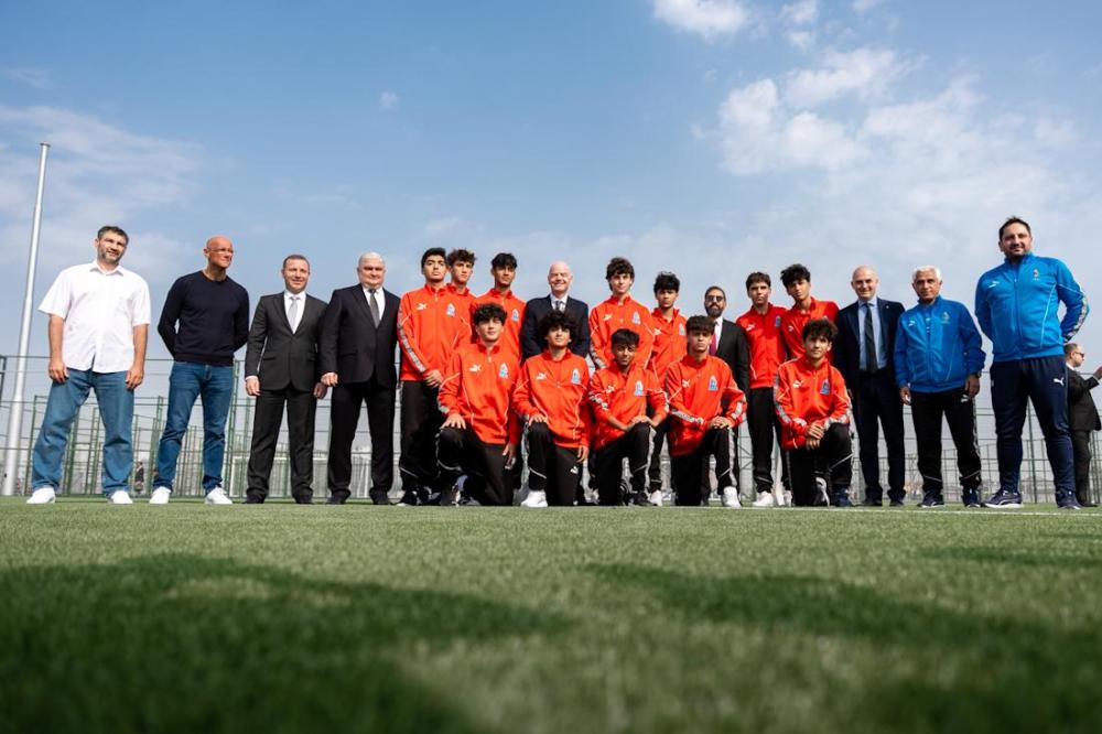 İnfantino Hövsandakı mini-stadionların inşası ilə tanış oldu - Şəkillər