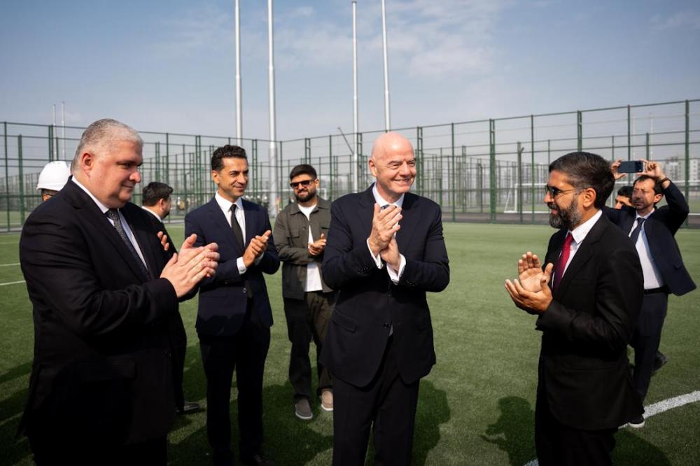 İnfantino Hövsandakı mini-stadionların inşası ilə tanış oldu - Şəkillər
