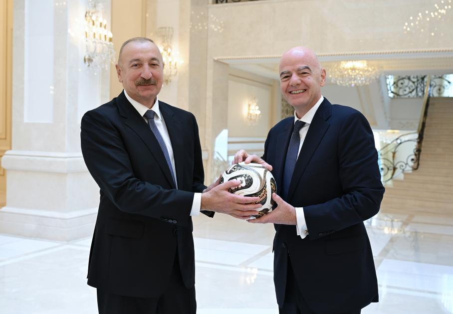 İlham Əliyev FİFA prezidentini qəbul etdi - Şəkillər