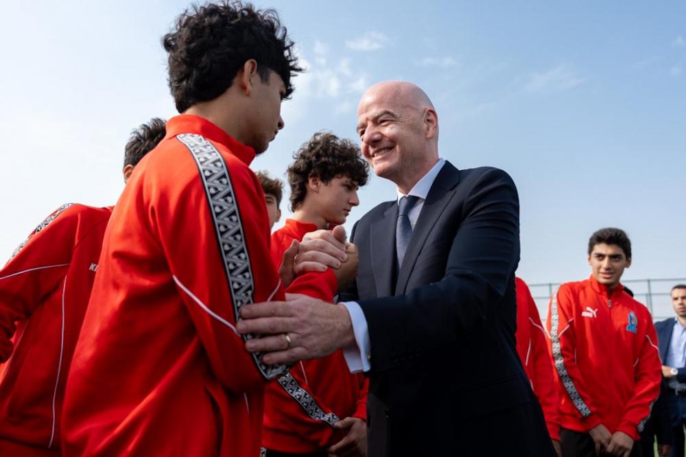 İnfantino Hövsandakı mini-stadionların inşası ilə tanış oldu - Şəkillər