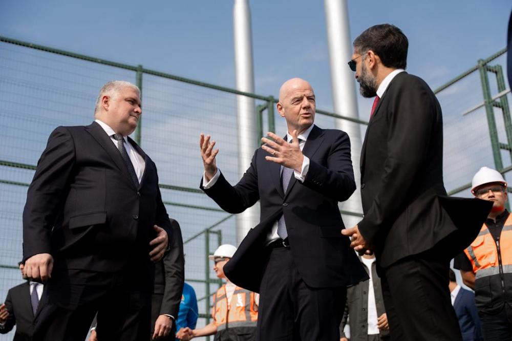İnfantino Hövsandakı mini-stadionların inşası ilə tanış oldu - Şəkillər