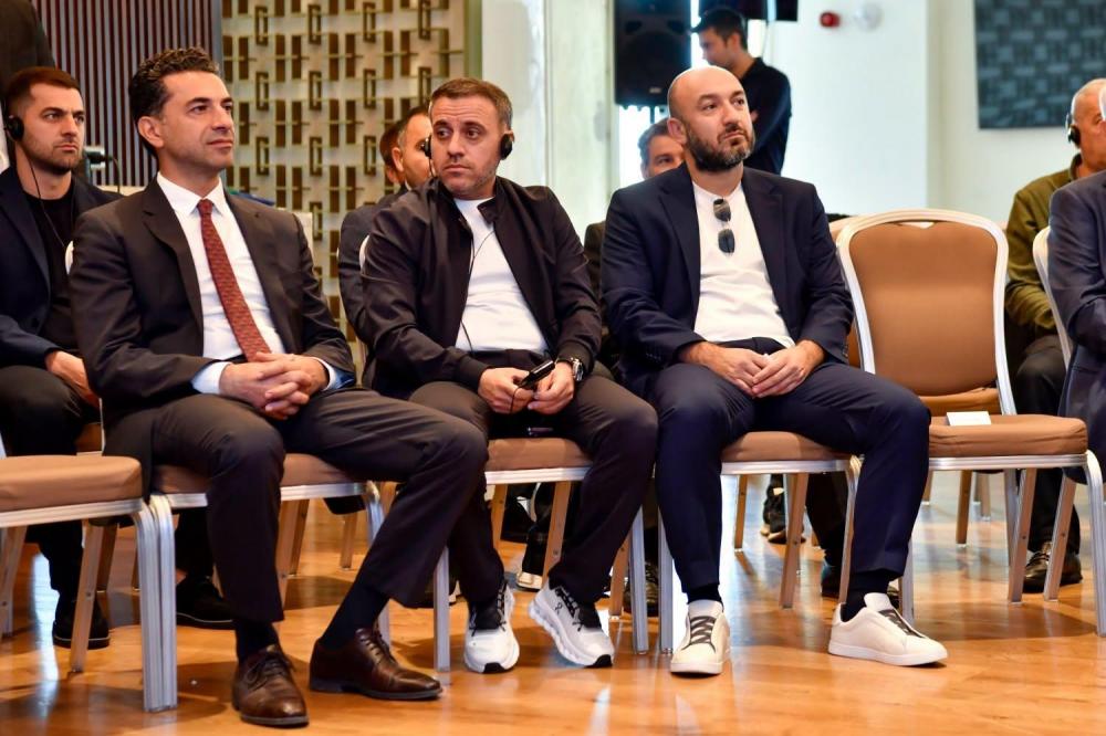 Vengerlə Bakıdakı görüşdə kimlər iştirak etdi? - Şəkillər